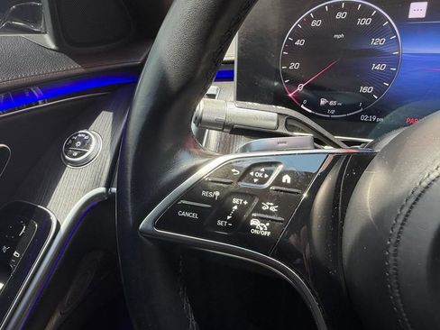 Used 2022 Mercedes-Benz S 500 4MATIC w/ AMG Line Package image 19