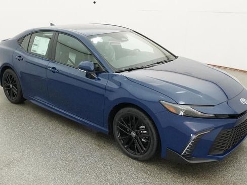 New 2026 Toyota Camry SE FWD image 13