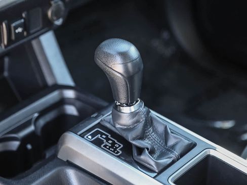 Certified 2020 Toyota Tacoma SR5 image 19