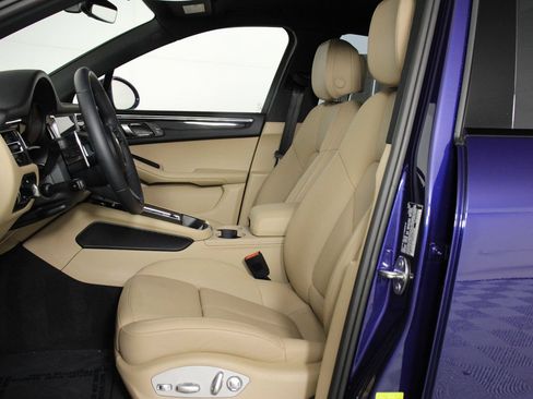 Certified 2026 Porsche Macan S AWD/4WD image 5