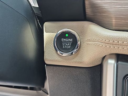 Used 2023 Ford Expedition Max Limited image 26