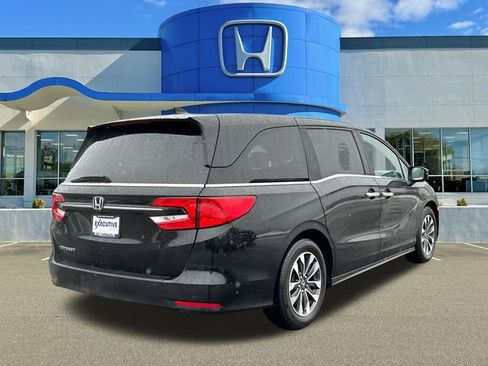 Used 2023 Honda Odyssey EX-L image 2