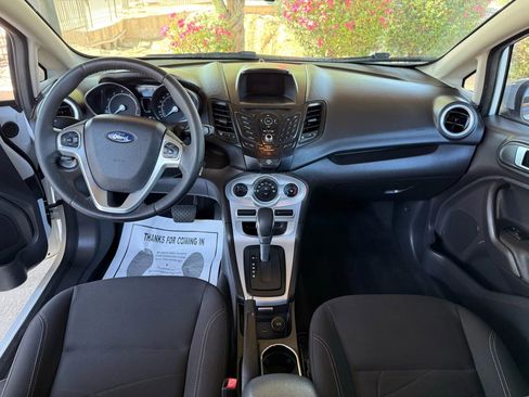 Used 2015 Ford Fiesta SE image 15