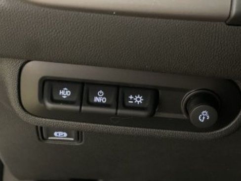 Used 2022 GMC Terrain AT4 w/ Infotainment Package II AWD/4WD image 31