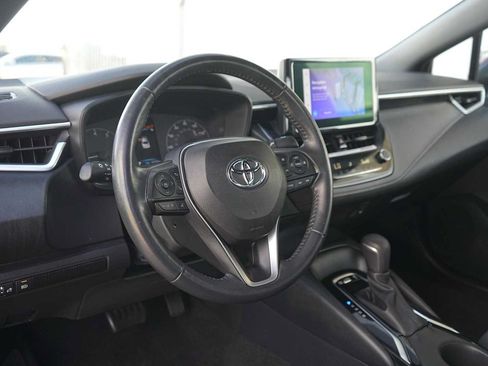 Used 2023 Toyota Corolla SE FWD image 2