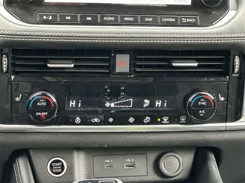 Used 2023 Nissan Rogue Platinum image 15