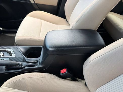 Used 2015 Toyota RAV4 XLE AWD/4WD image 12