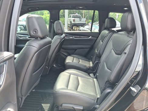 Used 2020 Cadillac XT6 Premium Luxury AWD/4WD image 10