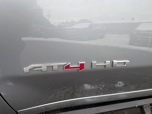 Used 2024 GMC Sierra 2500 AT4 w/ AT4 Premium Plus Package image 11