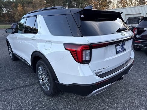 New 2026 Ford Explorer Platinum image 5