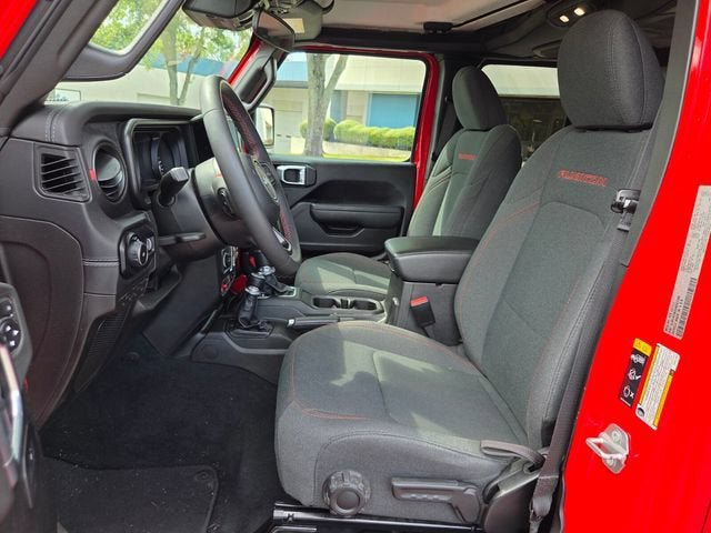 Used 2025 Jeep Wrangler Unlimited Rubicon AWD/4WD image 9