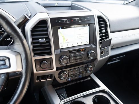 Used 2019 Ford F350 Lariat w/ Lariat Ultimate Package AWD/4WD image 3