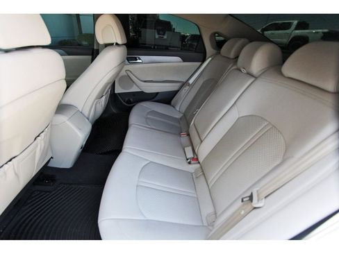 Used 2017 Hyundai Sonata SE FWD image 7