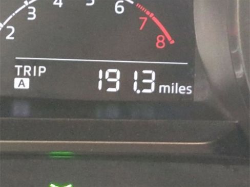 Used 2017 MAZDA MAZDA3 Sport image 12