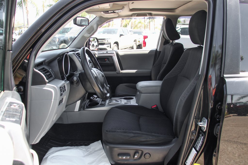 Used 2013 Toyota 4Runner SR5 w/ Convenience Pkg AWD/4WD image 16