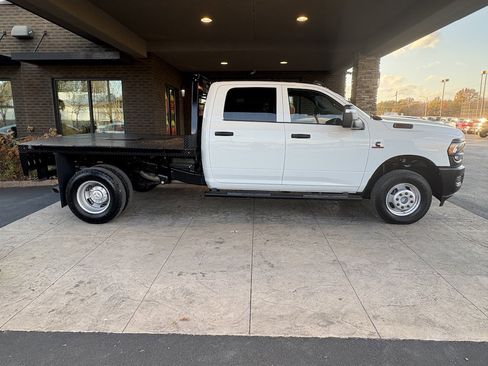 Used 2023 RAM 3500 Tradesman AWD/4WD image 7