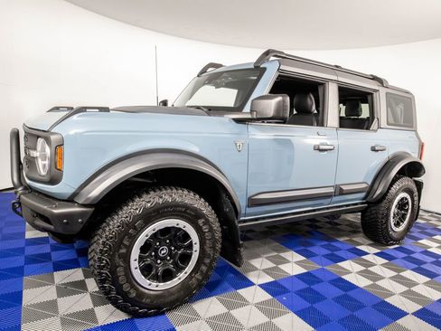 Used 2023 Ford Bronco 4-Door w/ Sasquatch Package AWD/4WD image 1