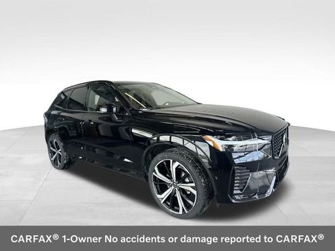 Used 2023 Volvo XC60 B5 Ultimate w/ Climate Package image 3