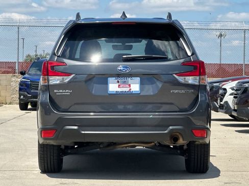 Used 2023 Subaru Forester Premium AWD/4WD image 4