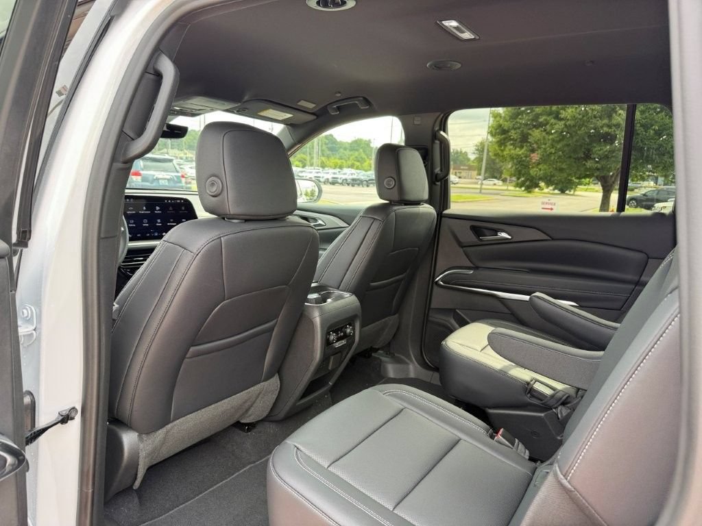 New 2027 Chevrolet Traverse LT w/ Driver Confidence Package FWD image 14