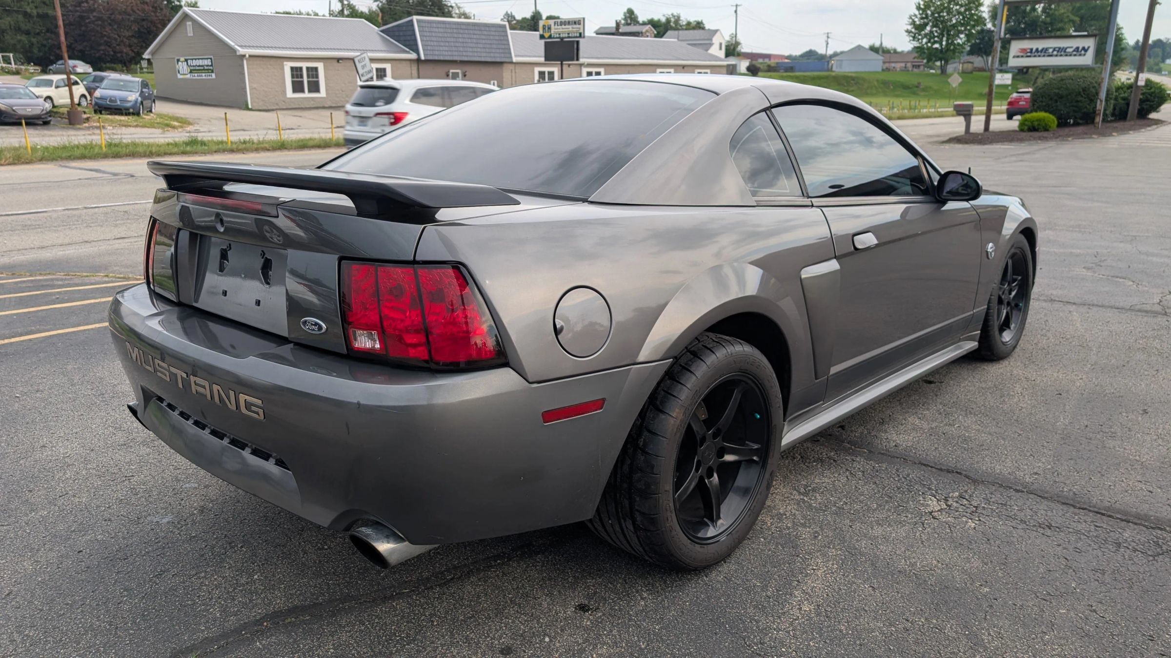 Used 2004 Ford Mustang Mach 1 RWD image 5