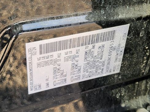 Used 2024 Nissan Rogue SV image 32