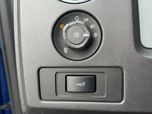 Used 2011 Ford F150 XLT w/ Trailer Tow Pkg image 16