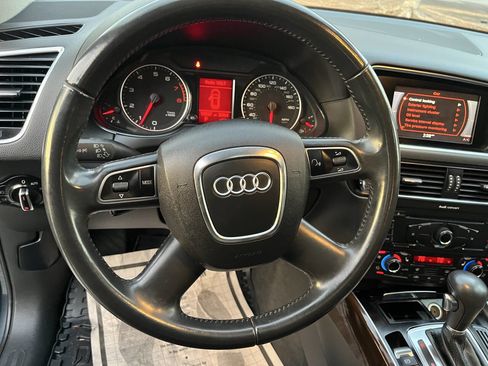 Used 2011 Audi Q5 2.0T Premium image 19