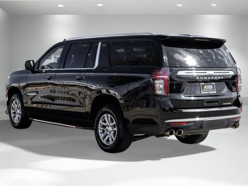 Used 2024 Chevrolet Suburban Premier image 8