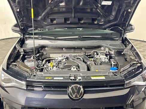 New 2025 Volkswagen Taos SE image 22