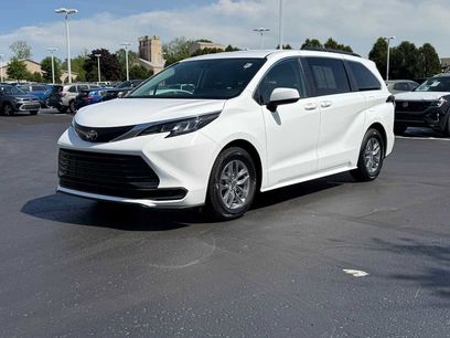 Certified 2022 Toyota Sienna LE