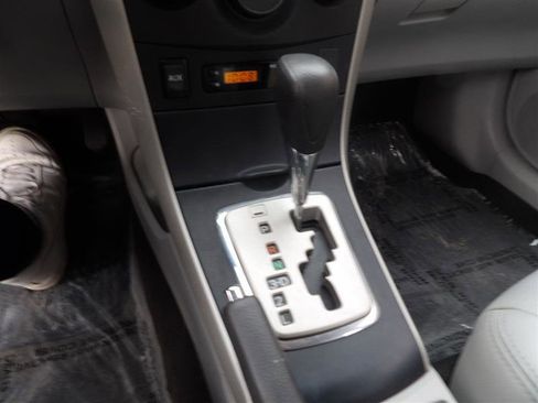 Used 2010 Toyota Corolla LE image 27