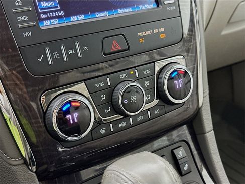 Used 2017 Buick Enclave Leather image 16