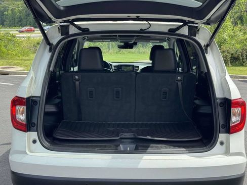 Used 2019 Honda Pilot Touring image 16
