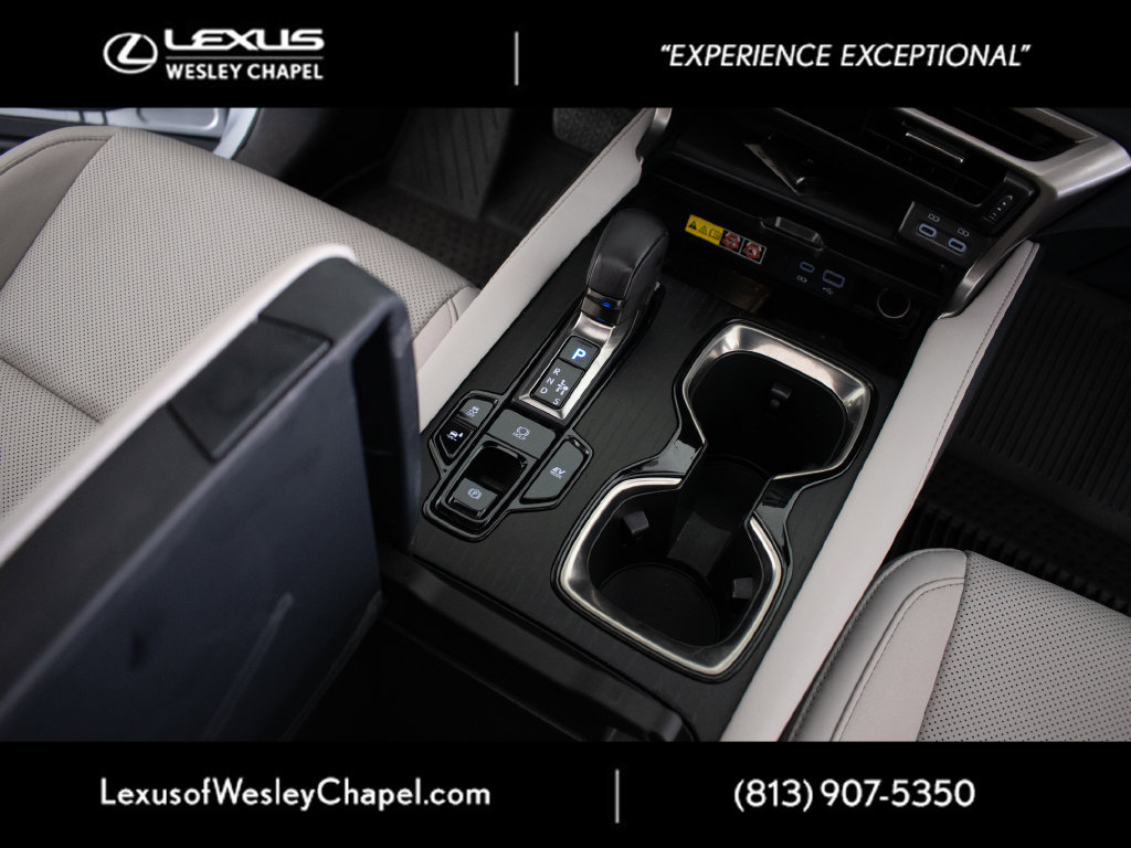 Used 2023 Lexus RX 350h w/ Accessory Package (Z1) AWD/4WD image 22