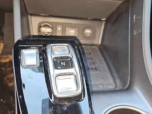 Used 2023 Hyundai Sonata Limited image 22