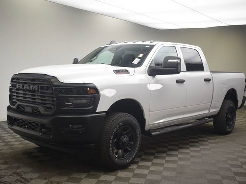 New 2026 RAM 2500 Tradesman AWD/4WD image 16