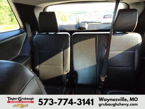 Used 2018 Chevrolet Traverse RS FWD image 14