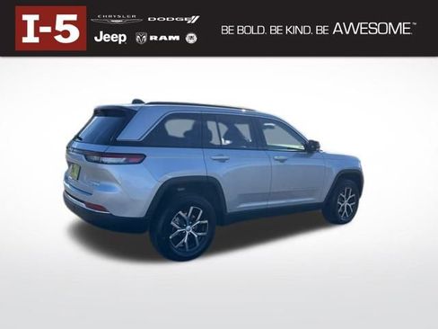 New 2025 Jeep Grand Cherokee Limited w/ Luxury Tech Group II image 5
