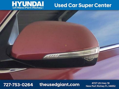 Used 2015 Hyundai Santa Fe Limited w/ Option Group 04 FWD image 11