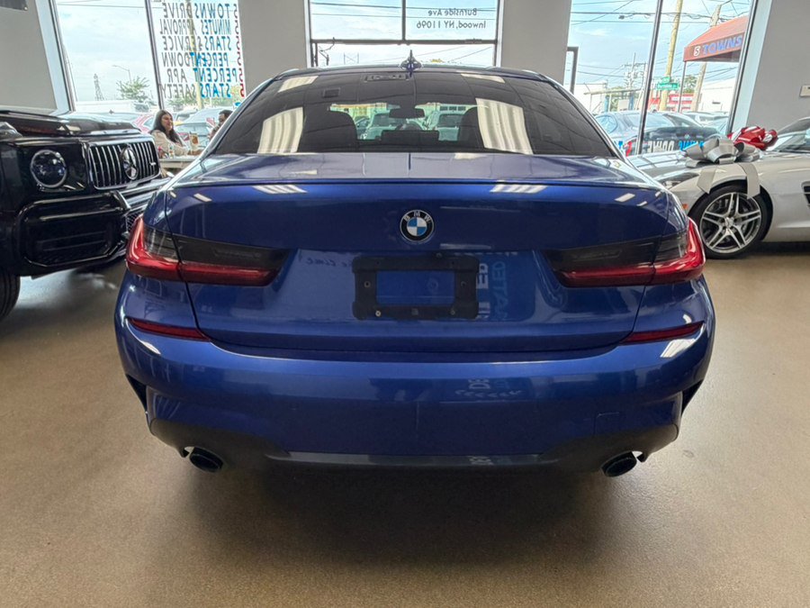 Used 2022 BMW 330i Sedan w/ M Sport Package RWD image 15