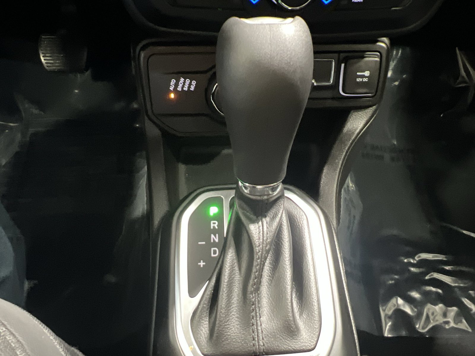 Used 2023 Jeep Renegade Latitude w/ Premium Group AWD/4WD image 20
