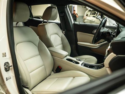 Used 2019 Mercedes-Benz GLA 250 image 15