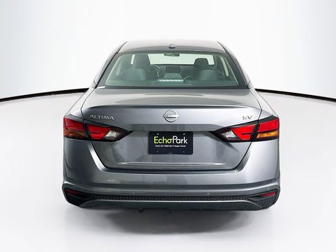Used 2024 Nissan Altima 2.5 SV FWD image 7