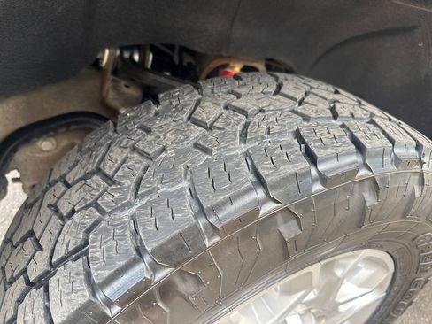 Used 2020 Chevrolet Silverado 2500 LTZ w/ LTZ Convenience Package image 26