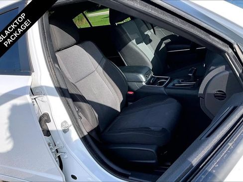 Used 2022 Dodge Charger SXT RWD image 7