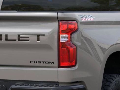 New 2026 Chevrolet Silverado 1500 Custom Trail Boss w/ Dark Appearance Package AWD/4WD image 32