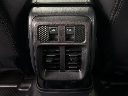 Used 2025 Ford Bronco Outer Banks image 35