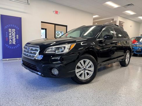 Used 2016 Subaru Outback 2.5i Premium image 2