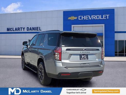 Used 2024 Chevrolet Tahoe Z71 w/ Luxury Package AWD/4WD image 4